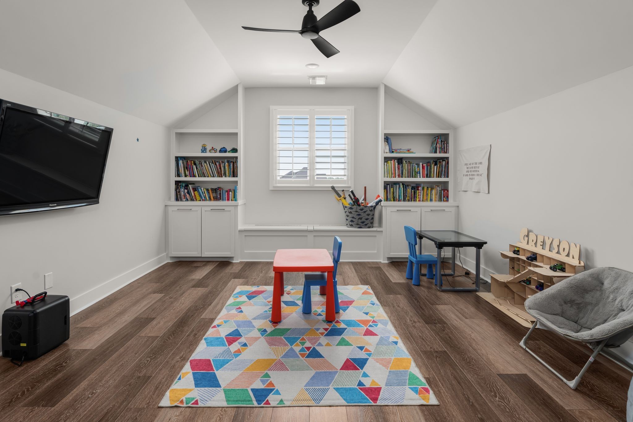 141 Kathryn Adele Lane Mount Juliet, TN 37122 - Photo 38 of 74 a living room with furniture and a flat screen tv