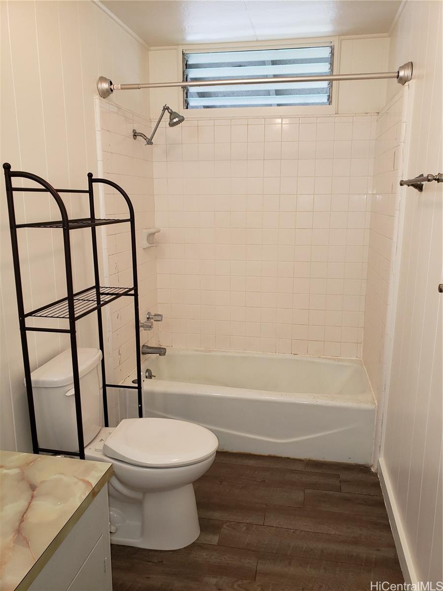 2313 Star Road, Unit A Honolulu, HI 96813 - Photo 11 of 21 a bathroom with a toilet and a shower