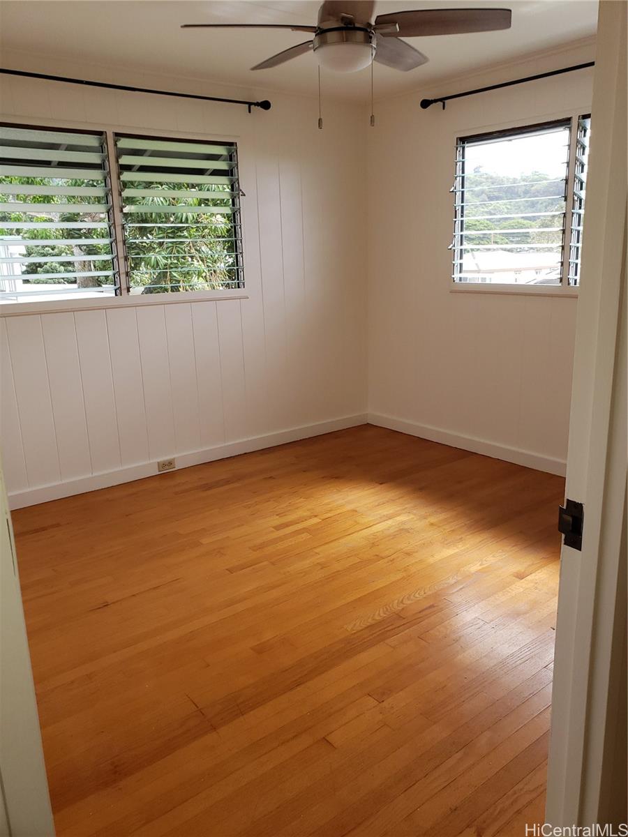 2313 Star Road, Unit A Honolulu, HI 96813 - Photo 13 of 21 a view of an empty room with a window