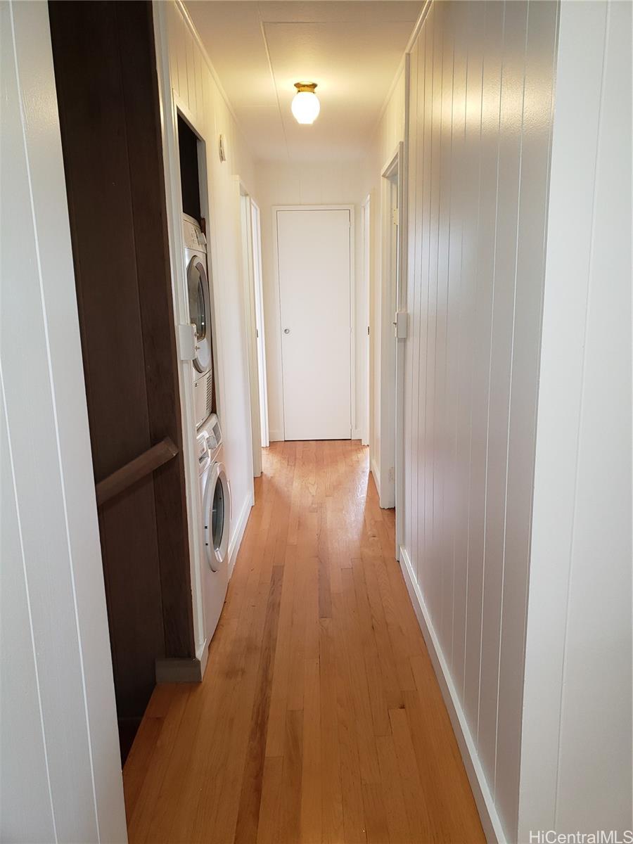 2313 Star Road, Unit A Honolulu, HI 96813 - Photo 7 of 21 a view of hallway with wooden floor