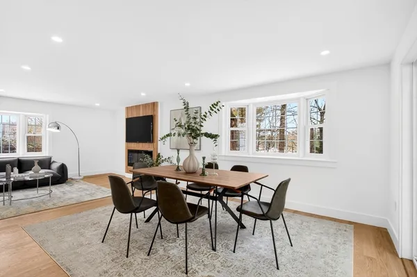 $1,388,888 | 445 Salem Street, North Andover, MA 01845
