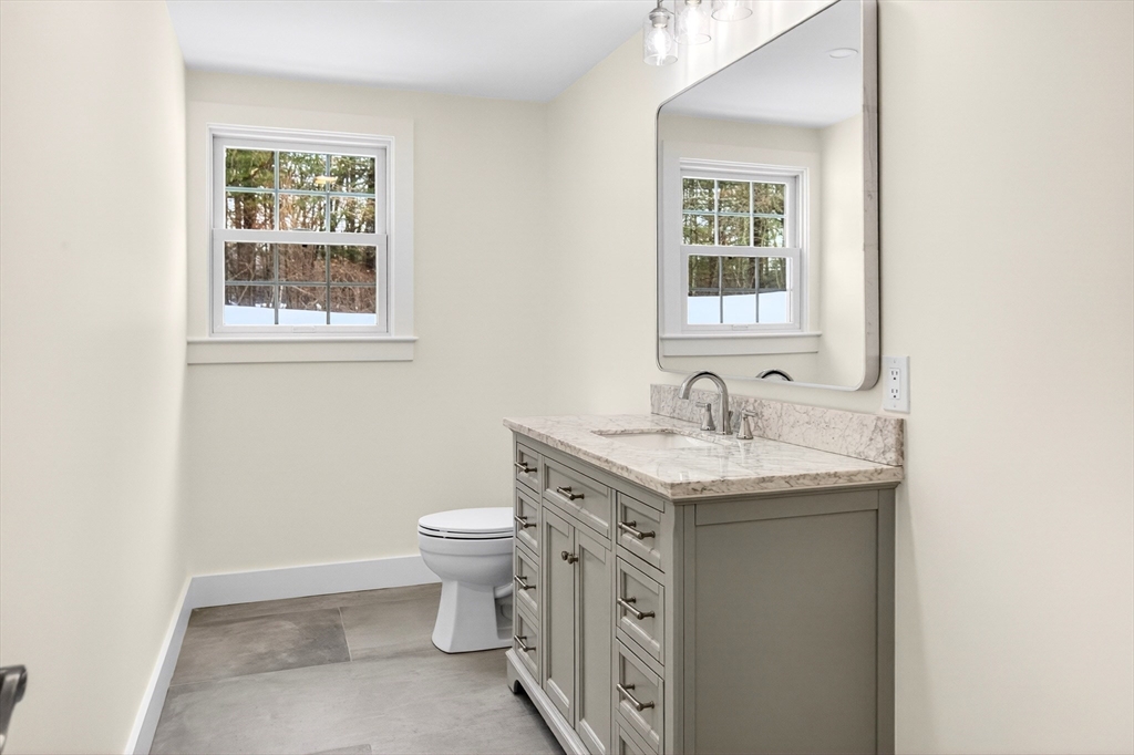 445 Salem Street North Andover, MA 01845 - Photo 13 of 42