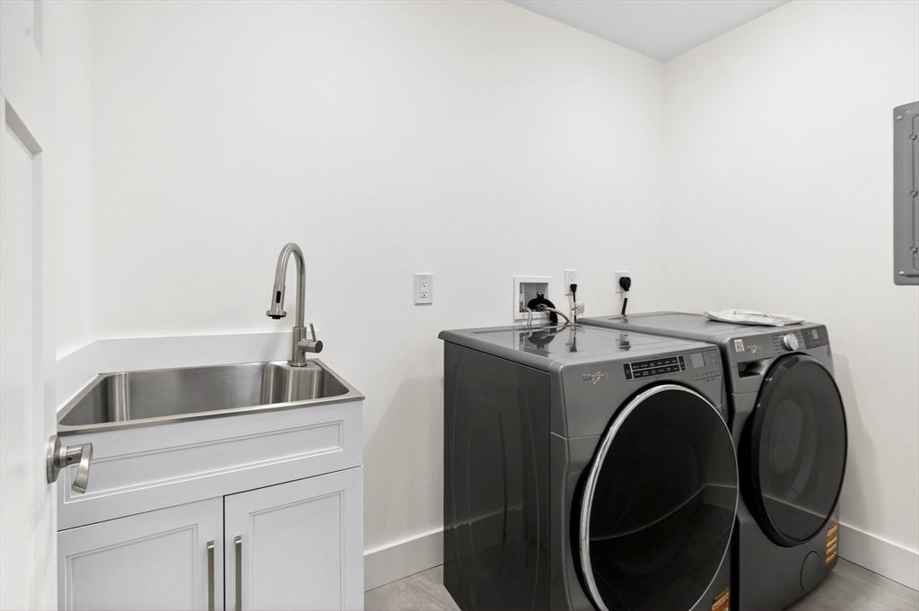 445 Salem Street North Andover, MA 01845 - Photo 27 of 42