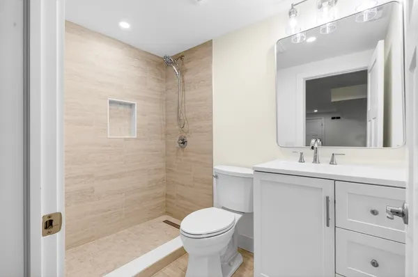 $1,388,888 | 445 Salem Street, North Andover, MA 01845