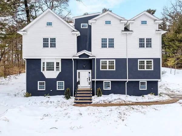 $1,388,888 | 445 Salem Street, North Andover, MA 01845