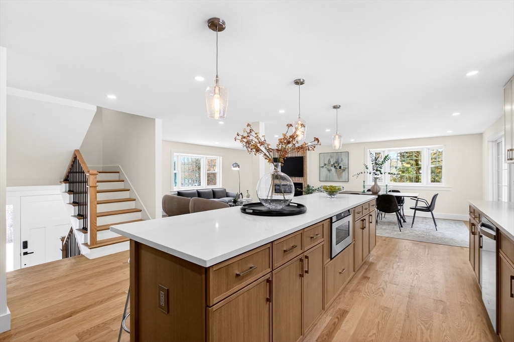 445 Salem Street North Andover, MA 01845 - Photo 8 of 42