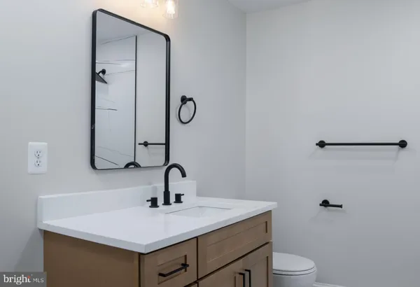 $2,450 | 1 East Montgomery Street, Unit 2, Baltimore, MD 21230