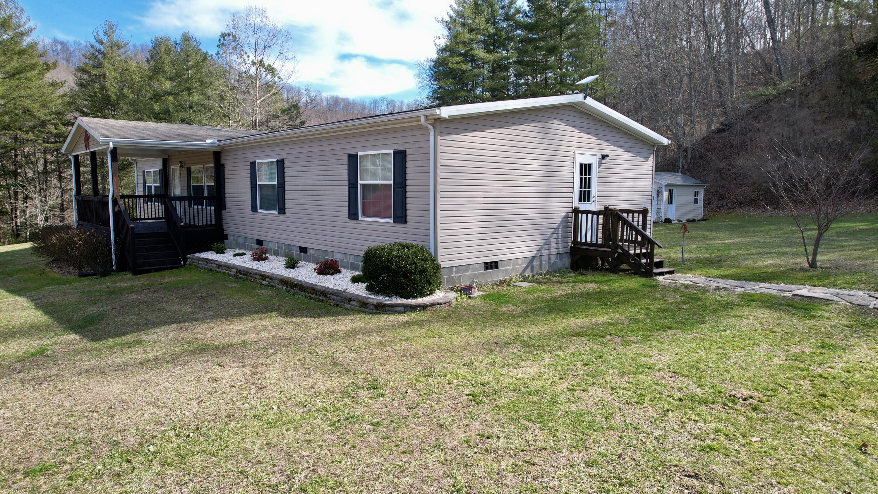 2135 Urban Creek Road Manchester, KY 40962 - Photo 40 of 81 20240207141306_IMG_6254