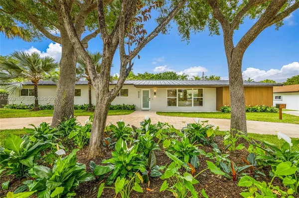 $1,985,000 | 8230 Southwest 150th Drive, Palmetto Bay, FL 33158