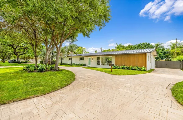 $1,985,000 | 8230 Southwest 150th Drive, Palmetto Bay, FL 33158