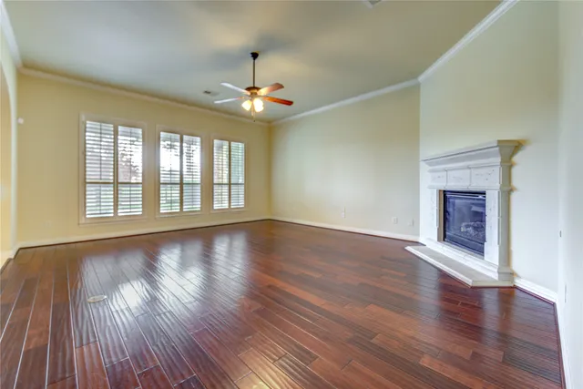 a view of entryway with a front door