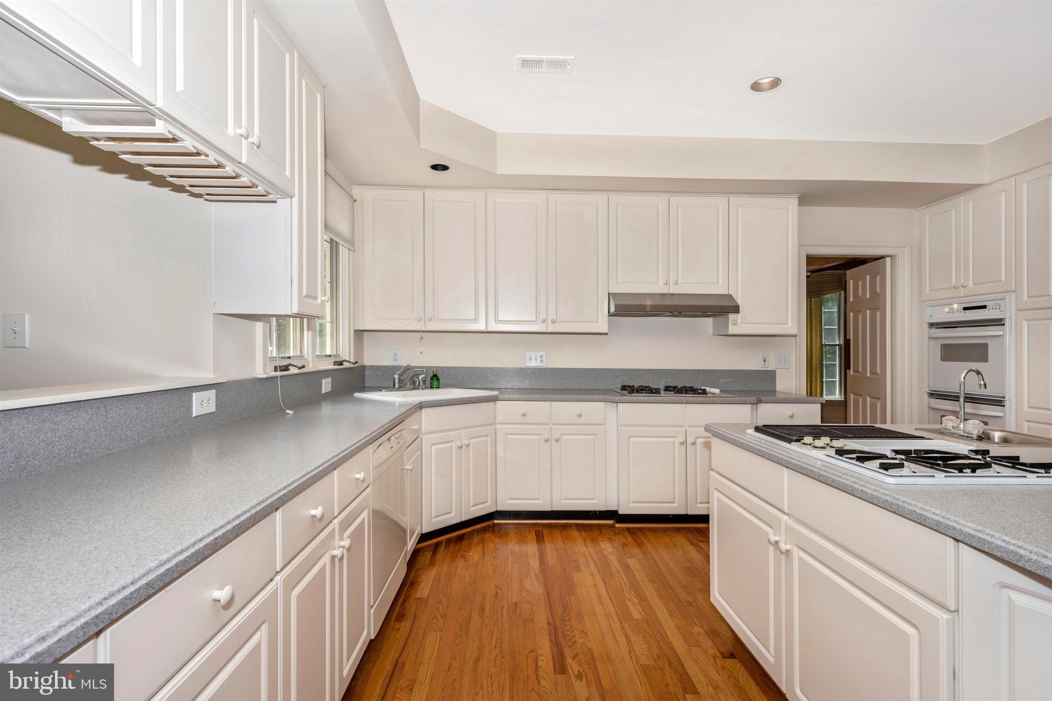 12210 Falls Road Potomac, MD 20854 - Photo 14 of 63 Gallery Image 14