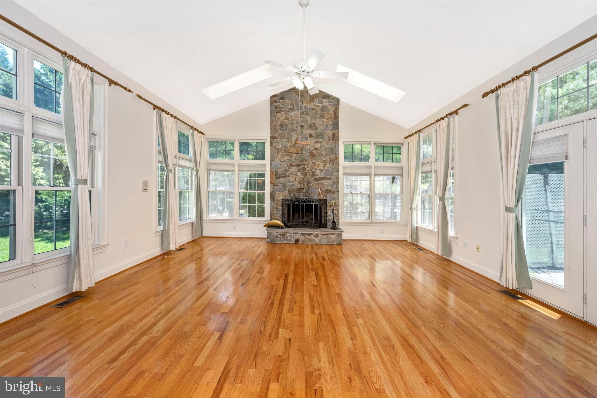 12210 Falls Road Potomac, MD 20854 - Photo 17 of 63 Gallery Image 17