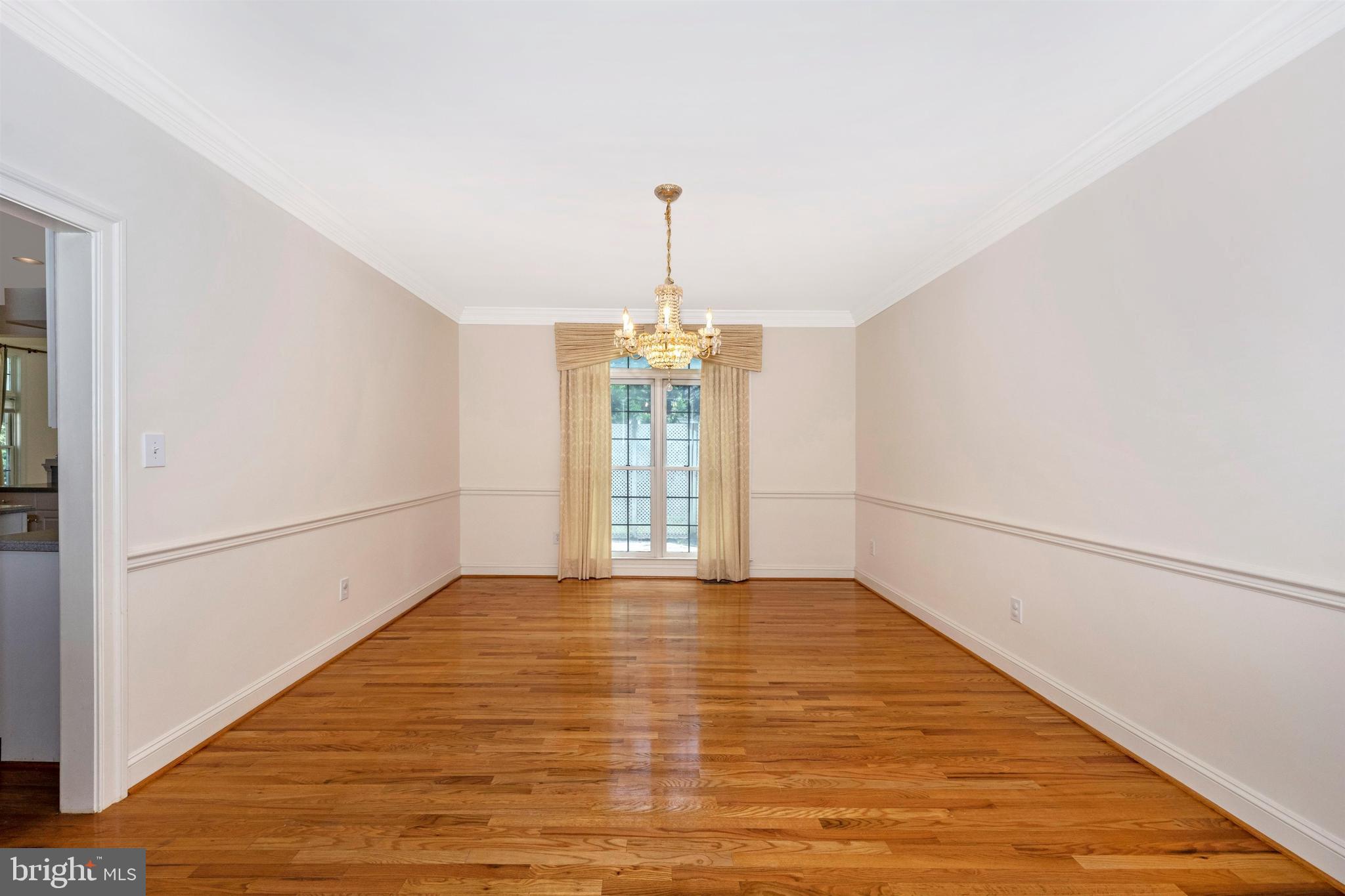 12210 Falls Road Potomac, MD 20854 - Photo 8 of 63 Gallery Image 8
