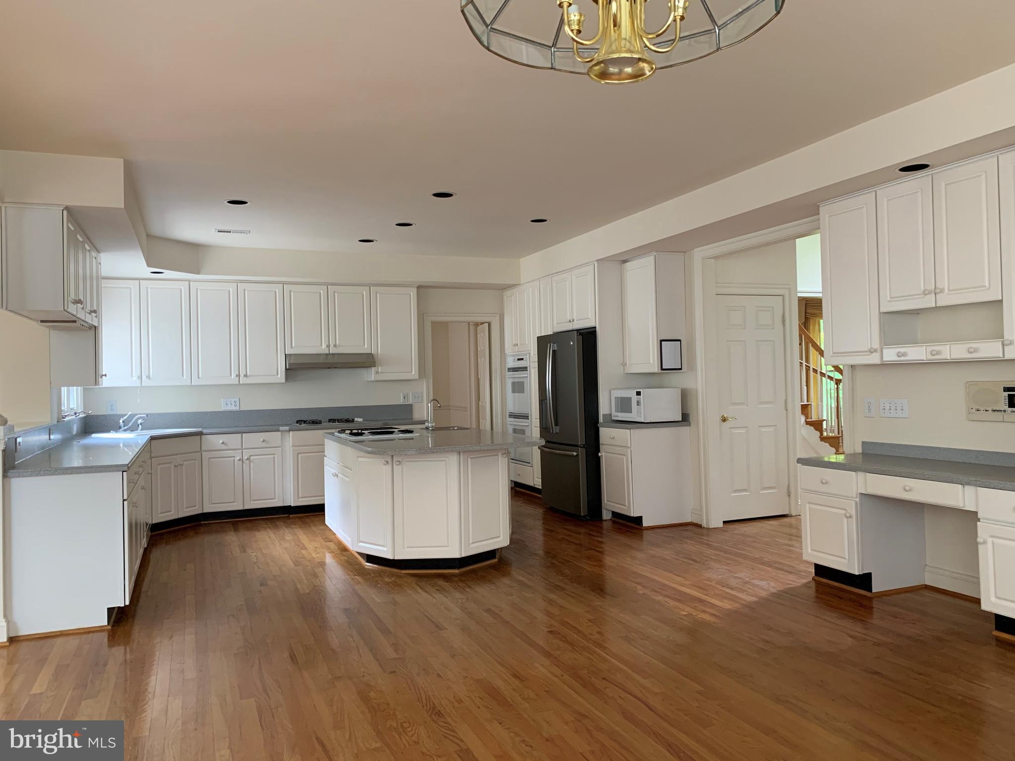 12210 Falls Road Potomac, MD 20854 - Photo 10 of 63 Gallery Image 10