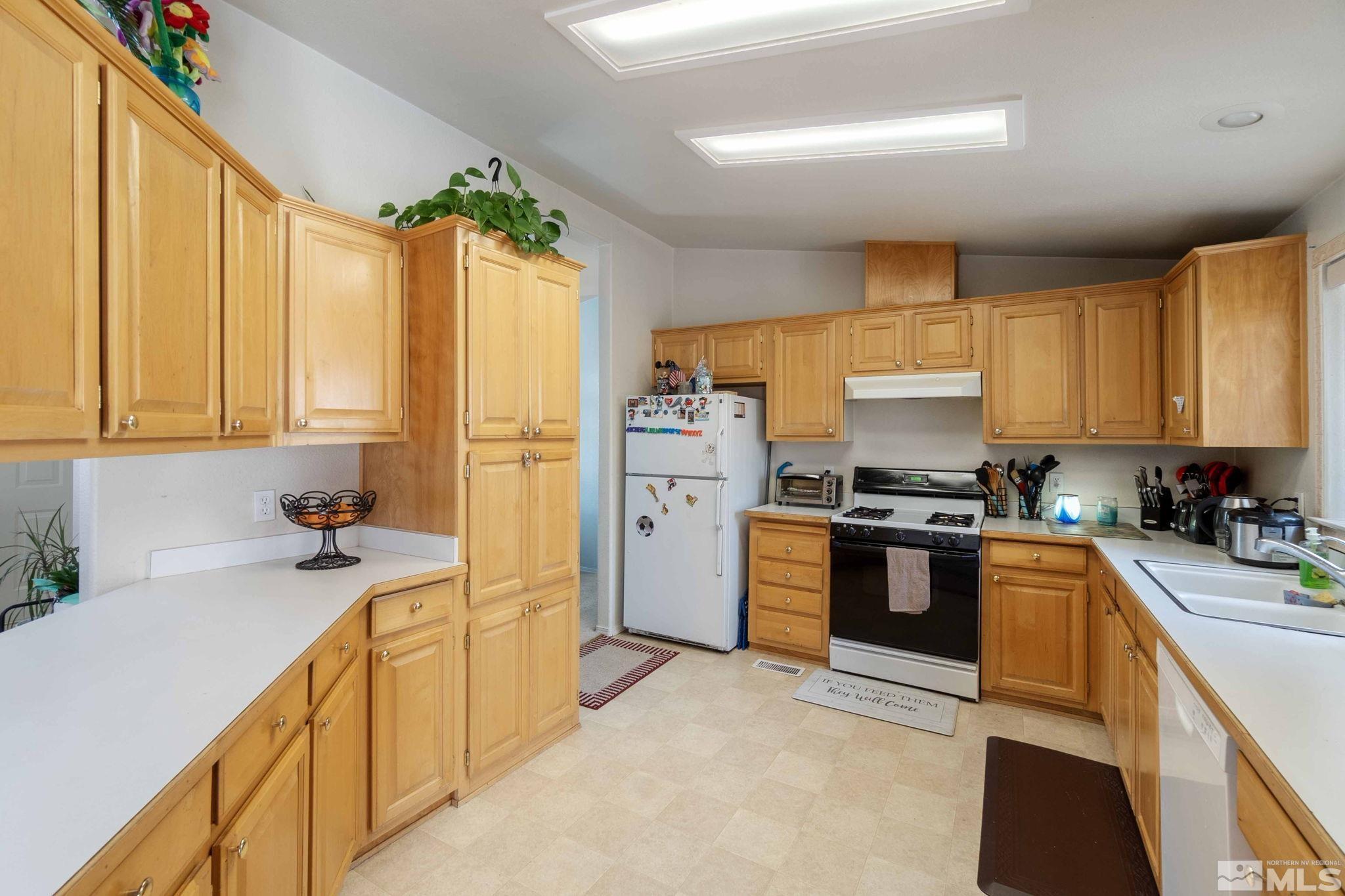 161 Platinum Pointe Way Reno, NV 89506 - Photo 17 of 35 Photo 17