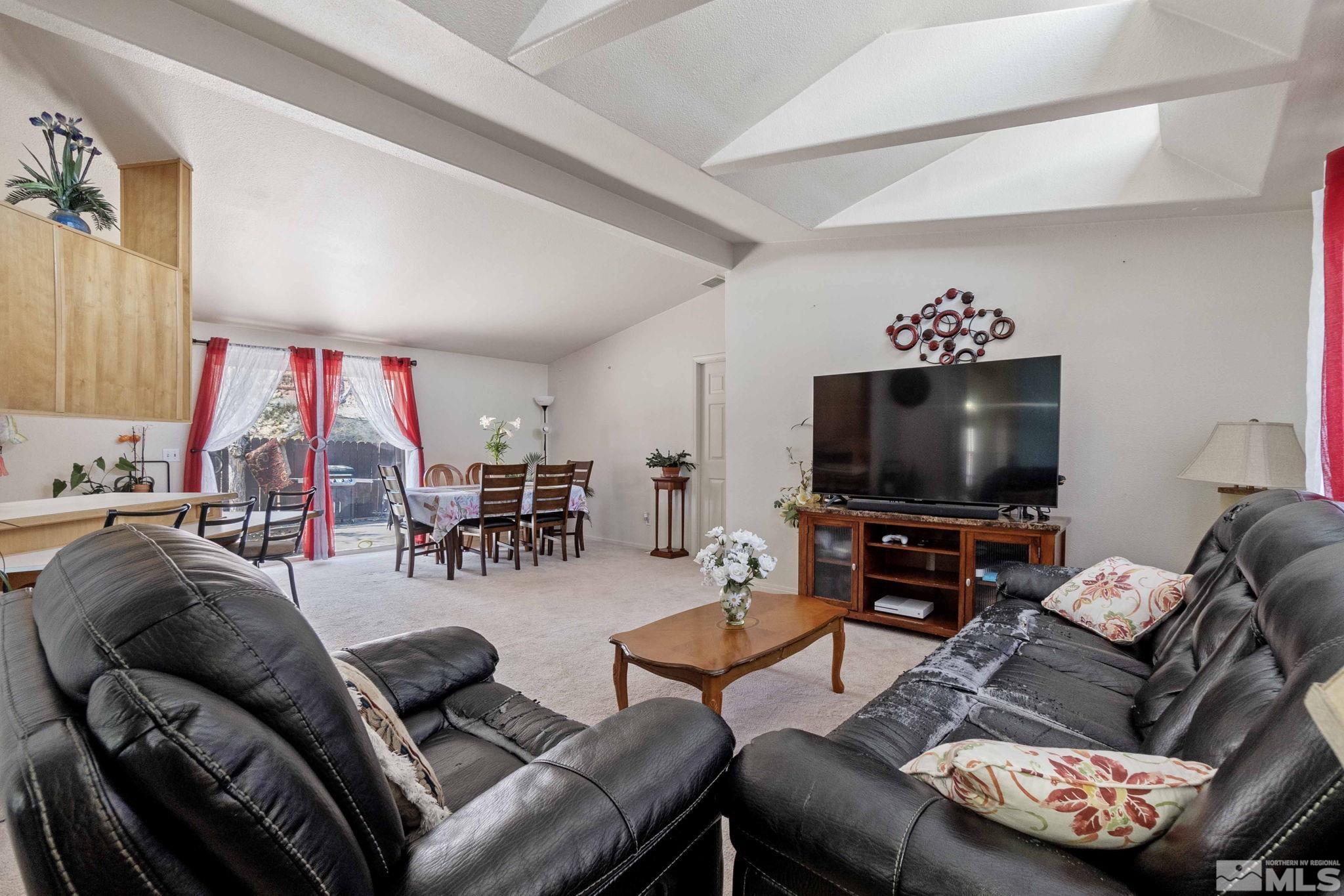 161 Platinum Pointe Way Reno, NV 89506 - Photo 5 of 35 Photo 5
