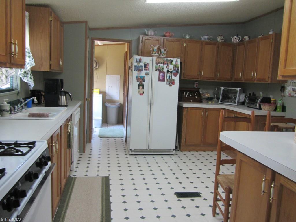 1050 Kallam Hill Road Sandy Ridge, NC 27046 - Photo 3 of 16