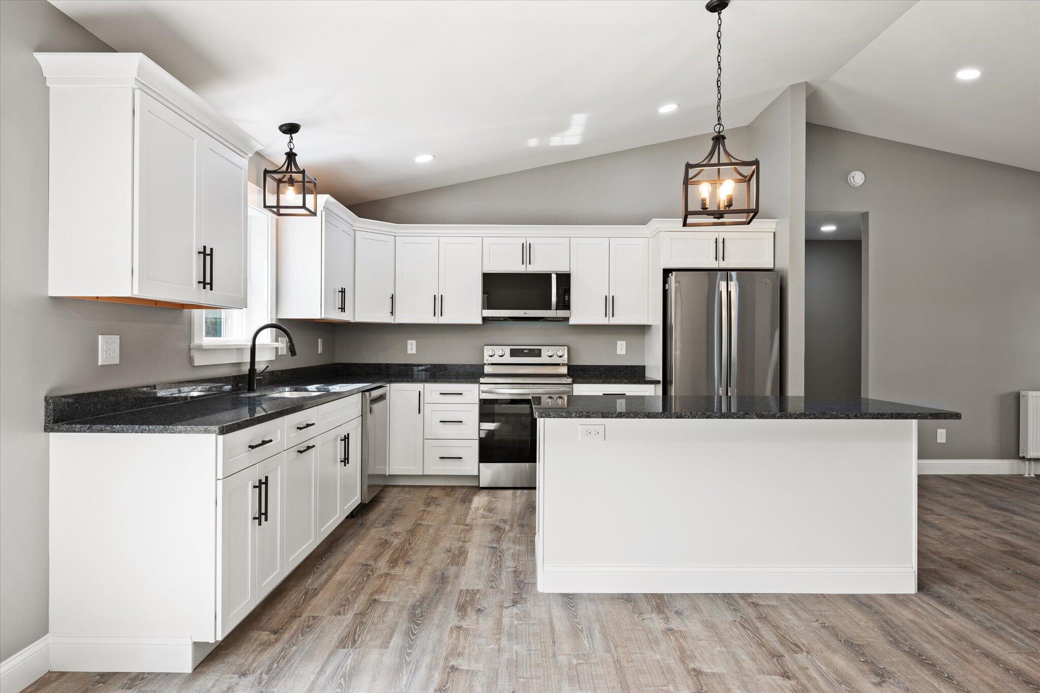 633 Streamside Avenue Bangor, ME 04401 - Photo 18 of 54 IMG_7419