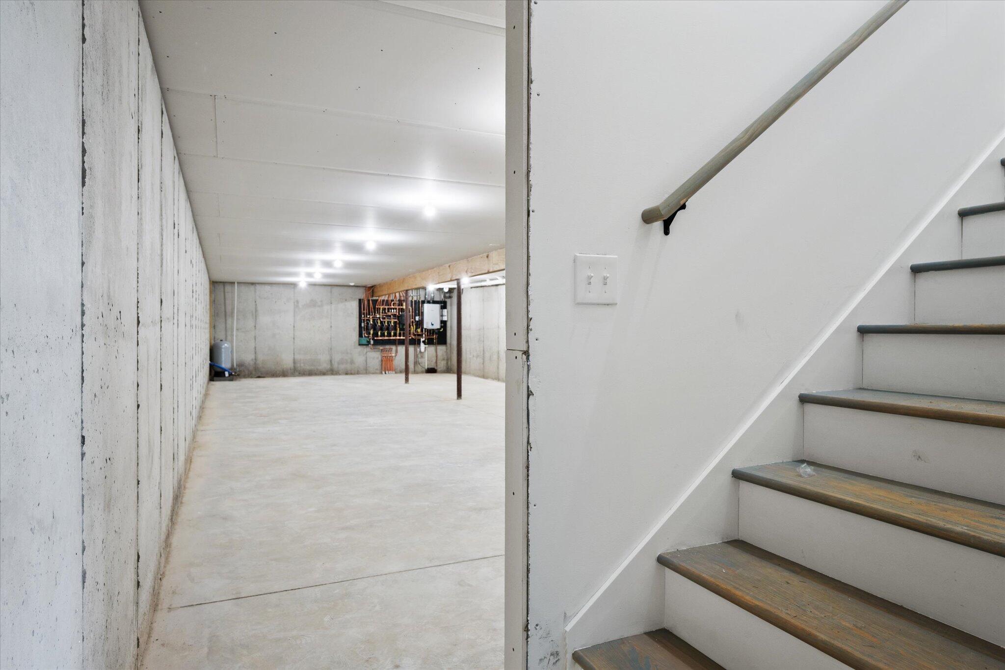 633 Streamside Avenue Bangor, ME 04401 - Photo 44 of 54 IMG_7445