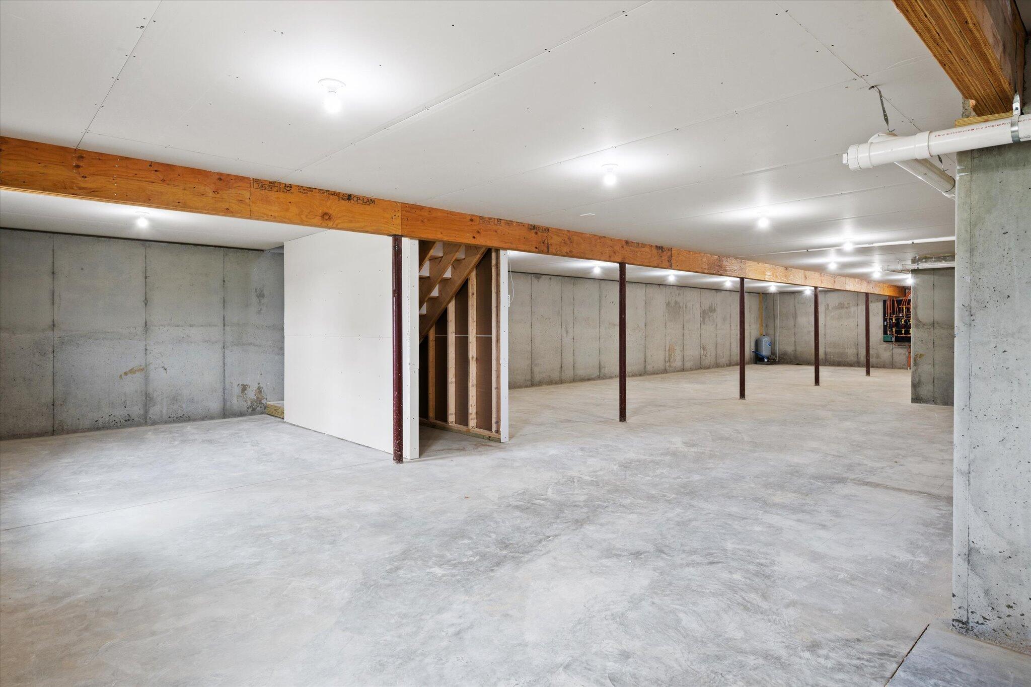 633 Streamside Avenue Bangor, ME 04401 - Photo 48 of 54 IMG_7449