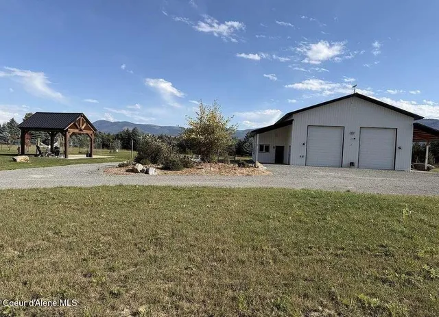 $734,900 | 2347 Mcarthur Lake Road, Naples, ID 83847