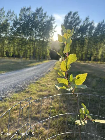 $734,900 | 2347 Mcarthur Lake Road, Naples, ID 83847