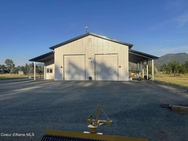 $734,900 | 2347 Mcarthur Lake Road, Naples, ID 83847