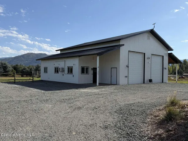 $734,900 | 2347 Mcarthur Lake Road, Naples, ID 83847