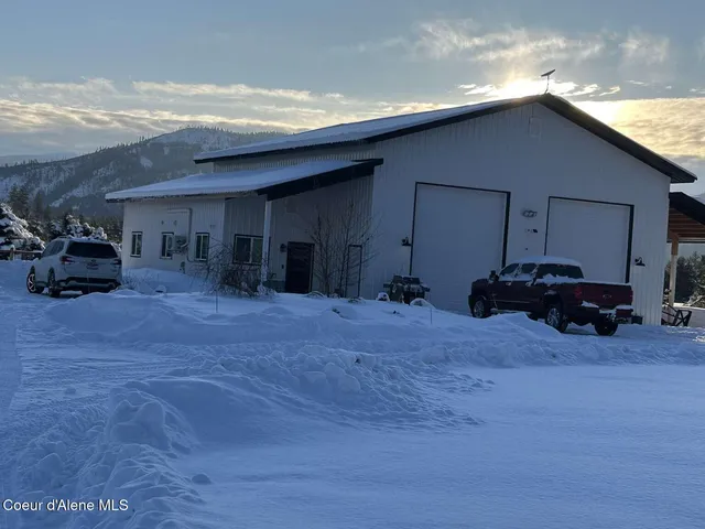 $734,900 | 2347 Mcarthur Lake Road, Naples, ID 83847