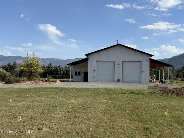 $734,900 | 2347 Mcarthur Lake Road, Naples, ID 83847