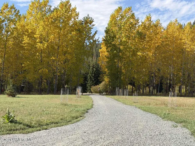 $734,900 | 2347 Mcarthur Lake Road, Naples, ID 83847