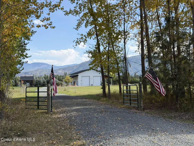 $734,900 | 2347 Mcarthur Lake Road, Naples, ID 83847