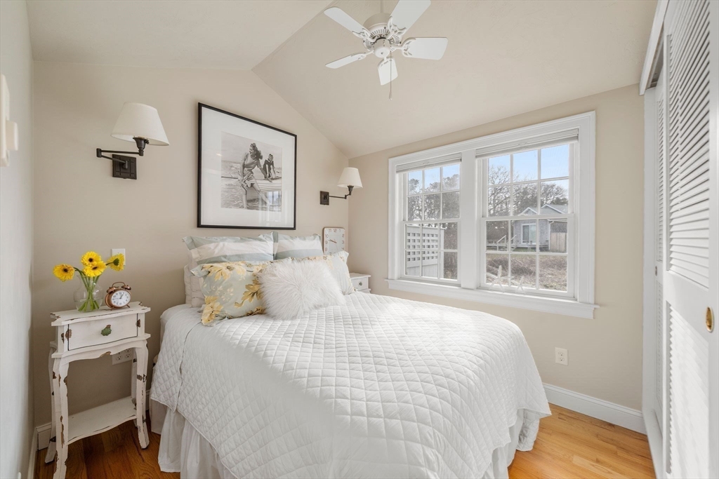 280 Harbor Point Road, Unit 280 Barnstable, MA 02675 - Photo 12 of 20