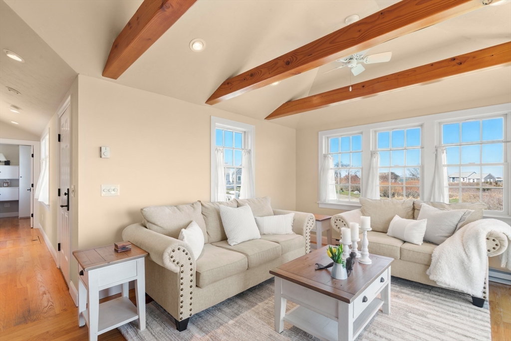 280 Harbor Point Road, Unit 280 Barnstable, MA 02675 - Photo 7 of 20