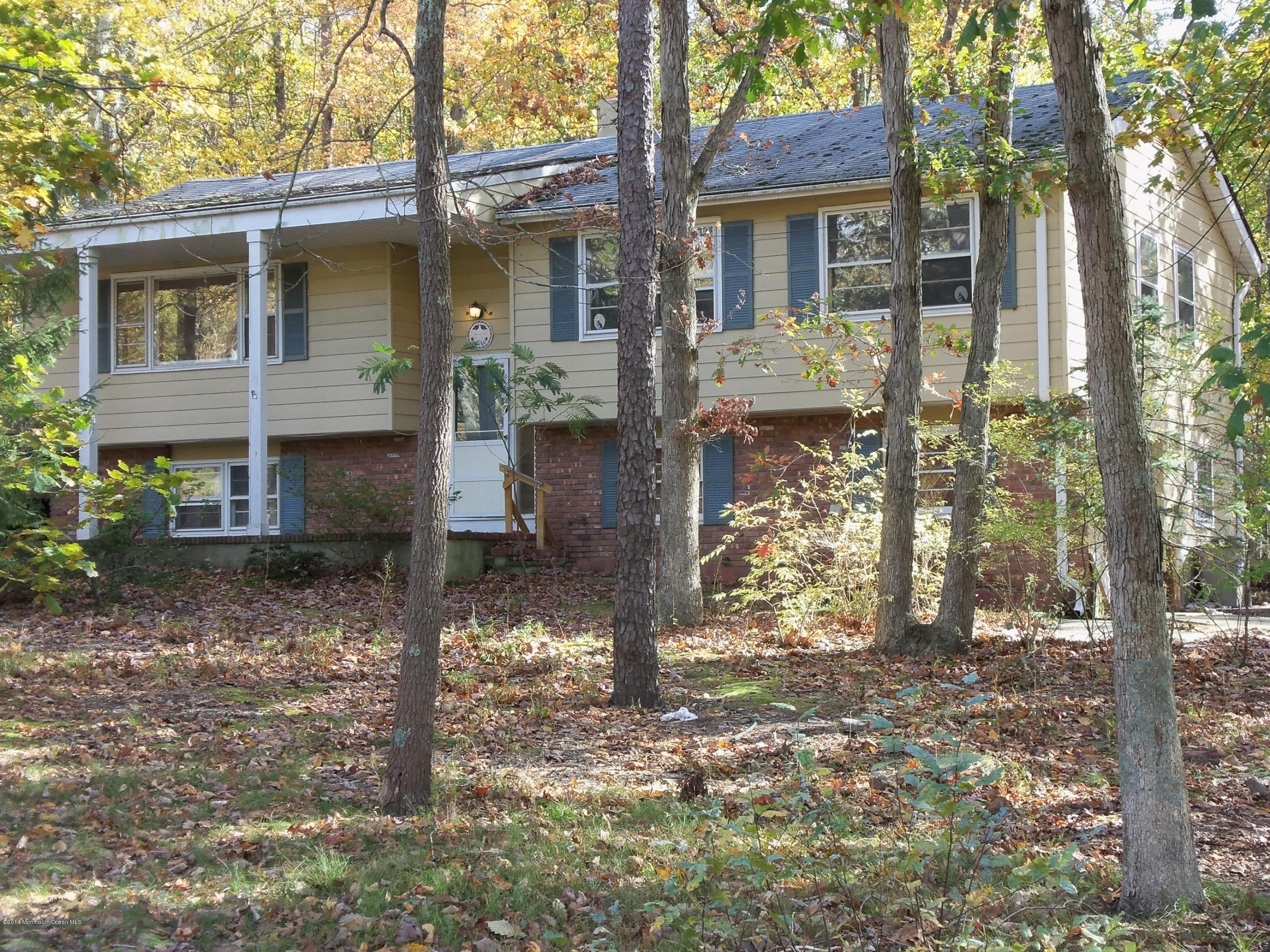256 Windeler Road Howell, NJ 07731 - Photo 4 of 28 100_4430