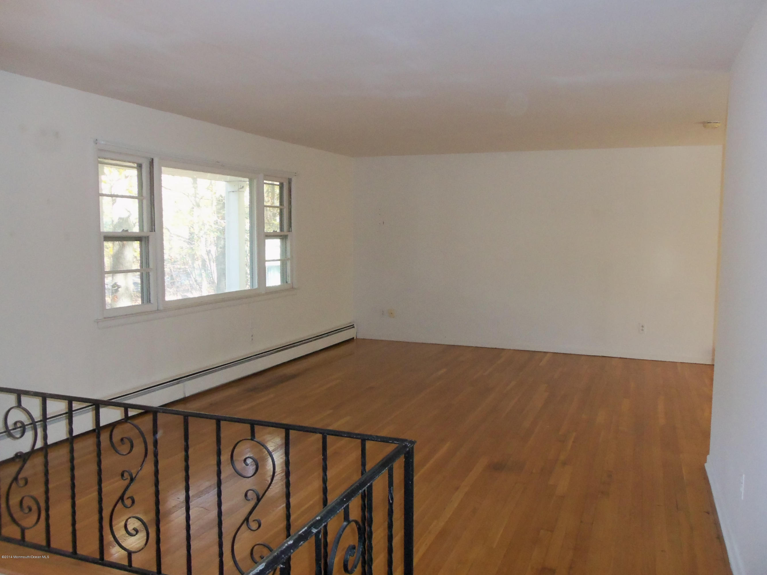 256 Windeler Road Howell, NJ 07731 - Photo 7 of 28 100_4401