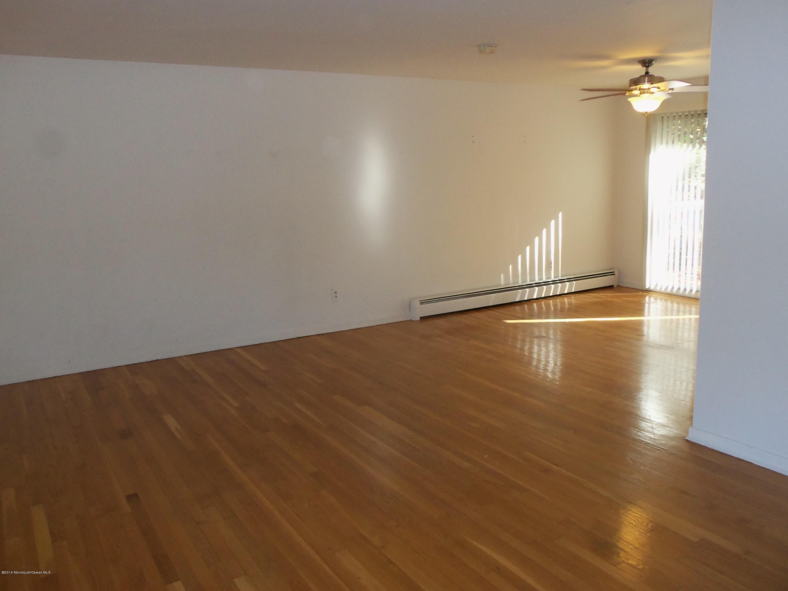 256 Windeler Road Howell, NJ 07731 - Photo 9 of 28 100_4413