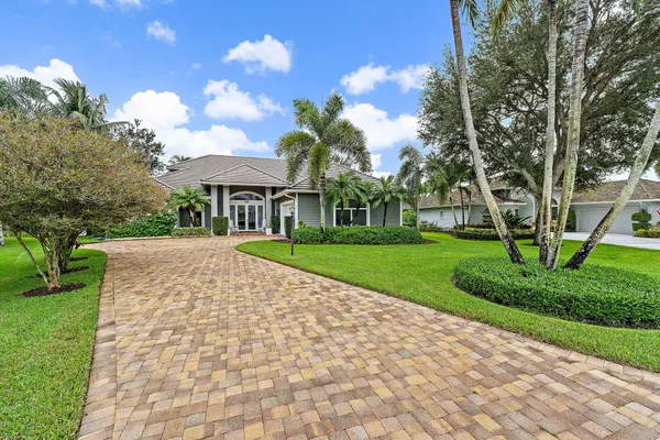 $1,850,000 | 18647 Southeast Lakeside Way, Jupiter, FL 33469