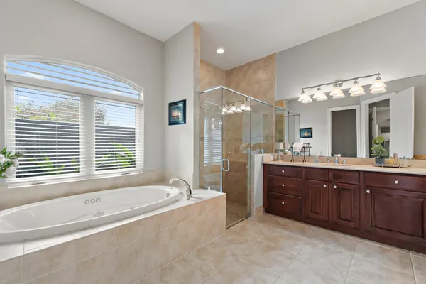 $1,850,000 | 18647 Southeast Lakeside Way, Jupiter, FL 33469