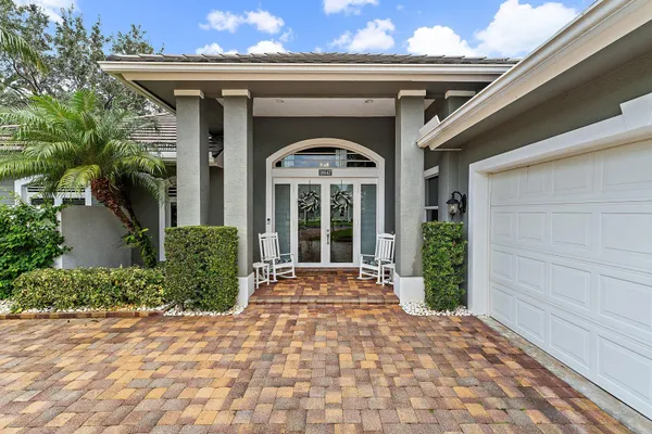 $1,850,000 | 18647 Southeast Lakeside Way, Jupiter, FL 33469