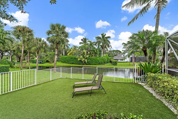 $1,850,000 | 18647 Southeast Lakeside Way, Jupiter, FL 33469