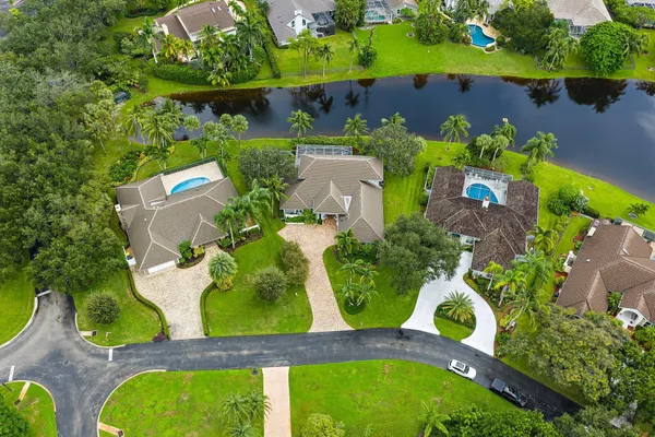 $1,850,000 | 18647 Southeast Lakeside Way, Jupiter, FL 33469