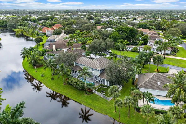 $1,850,000 | 18647 Southeast Lakeside Way, Jupiter, FL 33469