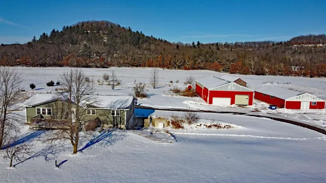 $375,000 | N3211 County Rd G, Mauston, WI 53948