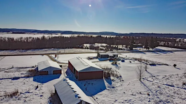 $375,000 | N3211 County Rd G, Mauston, WI 53948