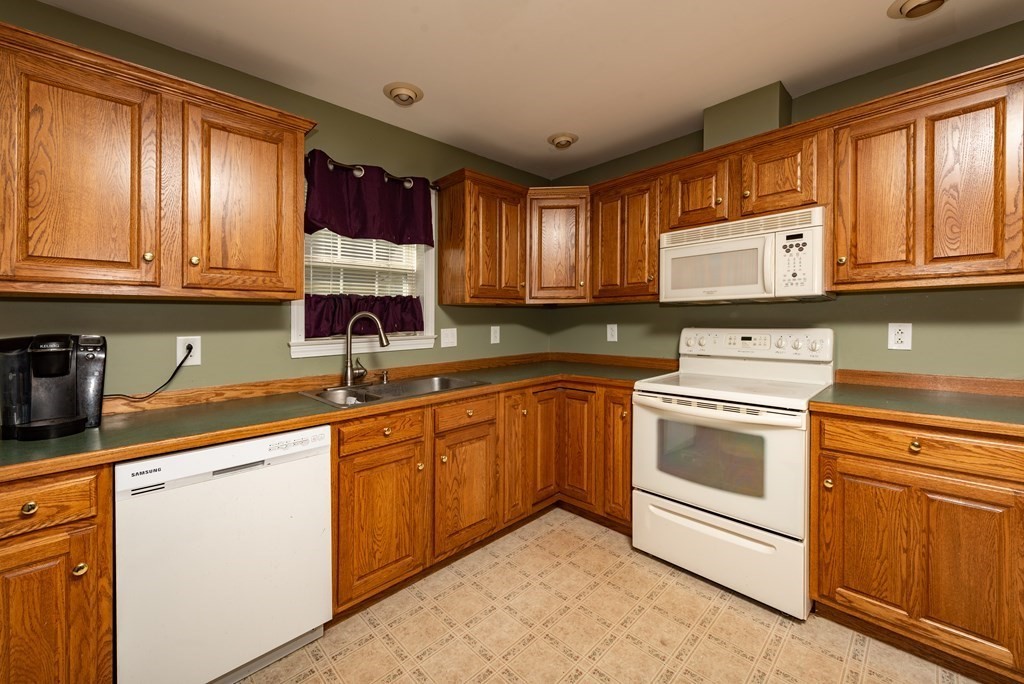 14 Mountain Ash Road, Unit 14 East Bridgewater, MA 02333 - Photo 21 of 33