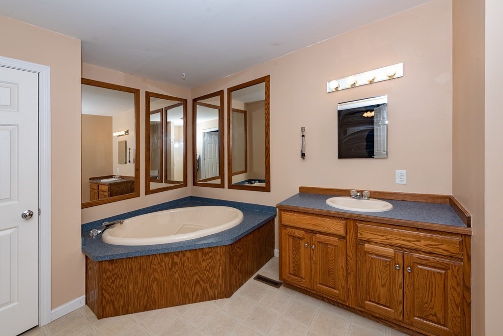 14 Mountain Ash Road, Unit 14 East Bridgewater, MA 02333 - Photo 26 of 33