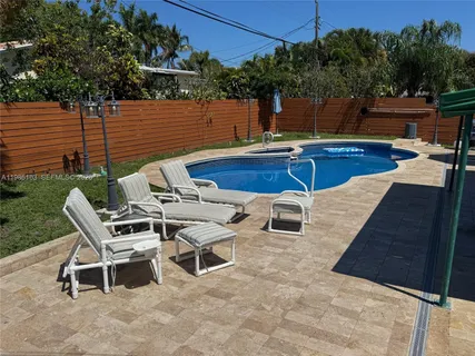 $795,000 | 2355 Southeast 7th Street, Pompano Beach, FL 33062
