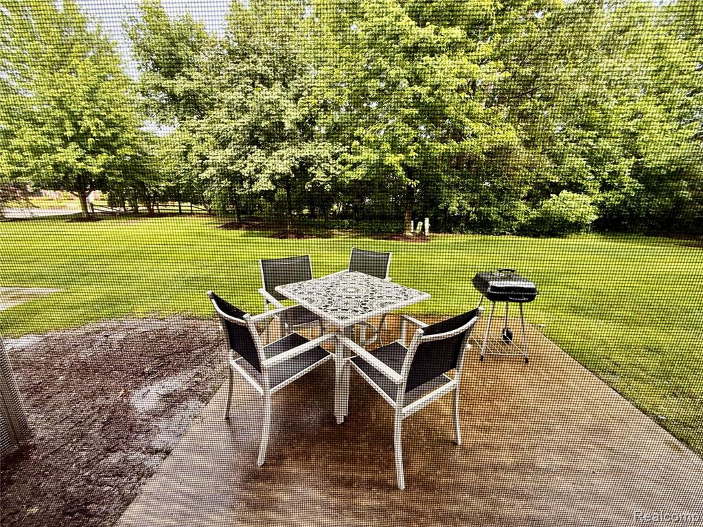 609 Cherry Orchard Road Canton, MI 48188 - Photo 17 of 20